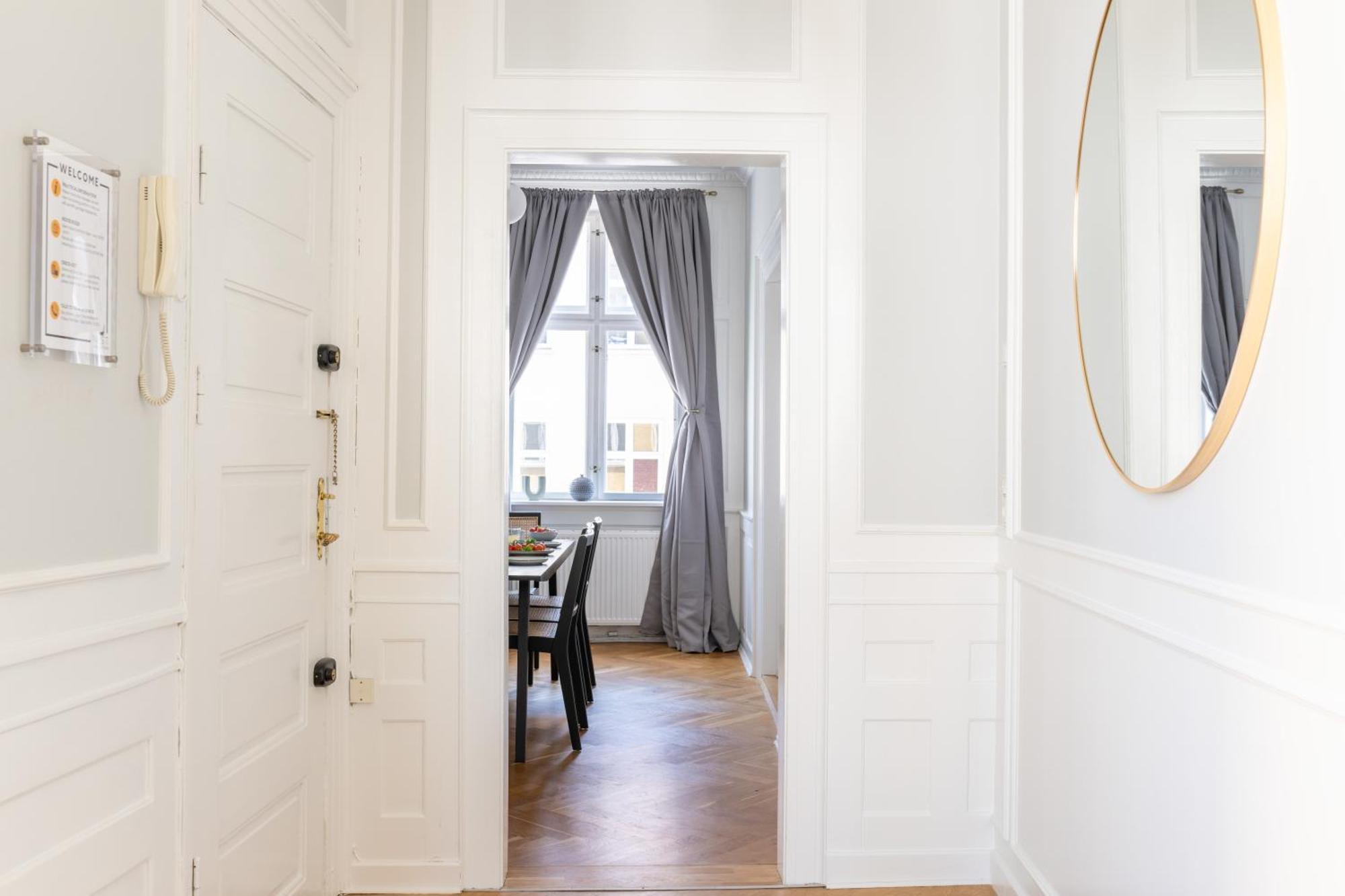 Large Apartment With Canal View In Central Cph City Kopenhag Dış mekan fotoğraf